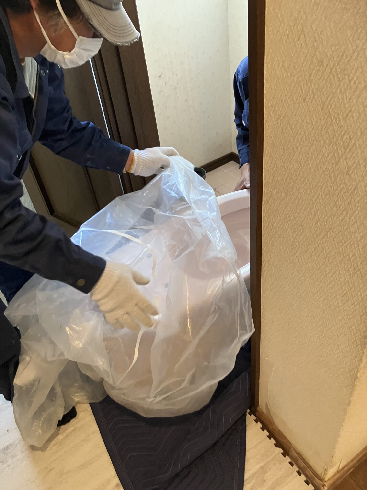 トイレの床が変わるまで＊